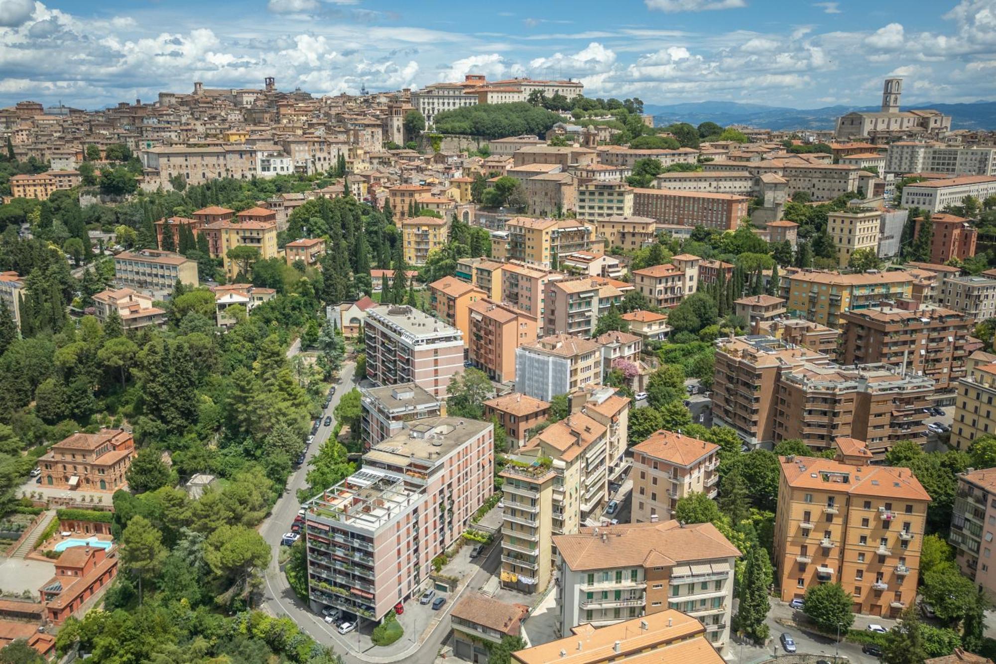 Quieta 6 - Renovated 70S Apartment - Italywego بيرودجا المظهر الخارجي الصورة